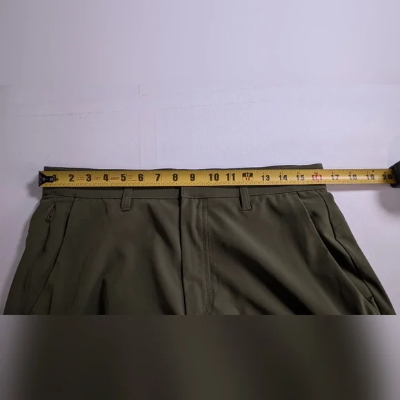 Fabletics Men The Only Pants sz 32*30 Straight Leg Olive Green Golf Performance - Picture 10 of 14